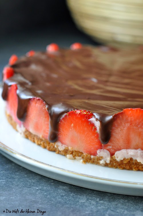 Erdbeer-Joghurt-Kuchen mit Schokoguss und ganz ohne Backen ...